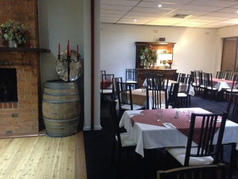 Moyhu Hotel - Great Ocean Road Tourism 2