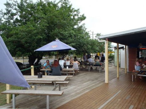 Maidenwell Hotel - Great Ocean Road Tourism 2