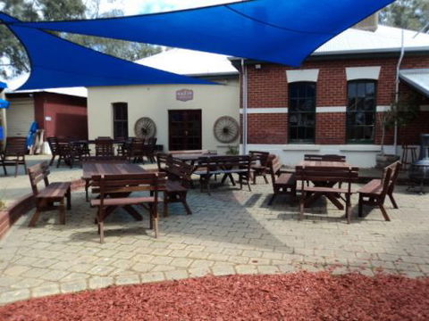 Grass Valley Tavern - Great Ocean Road Tourism 3