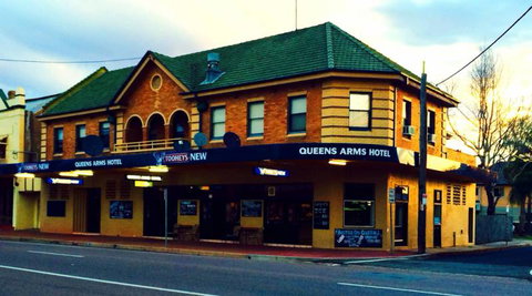 Queens Arms Hotel - Great Ocean Road Tourism 0