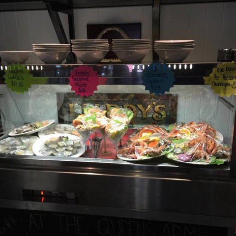 Queens Arms Hotel - Great Ocean Road Tourism 1