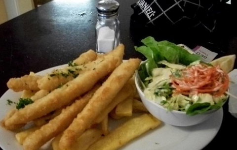 Macleay River Hotel - Great Ocean Road Tourism 1