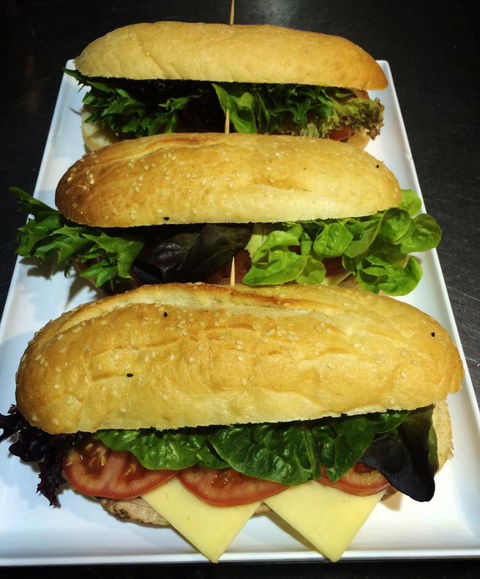 Zoe's Sweet Boutique Cafe - Great Ocean Road Tourism 3