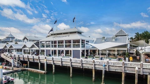Hemingway's Brewery Port Douglas - Great Ocean Road Tourism 1