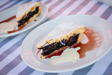 Young Cherry Blossom Long Lazy Lunch - Great Ocean Road Tourism 2