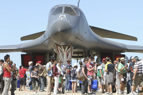 Australian International Airshow - Great Ocean Road Tourism 0