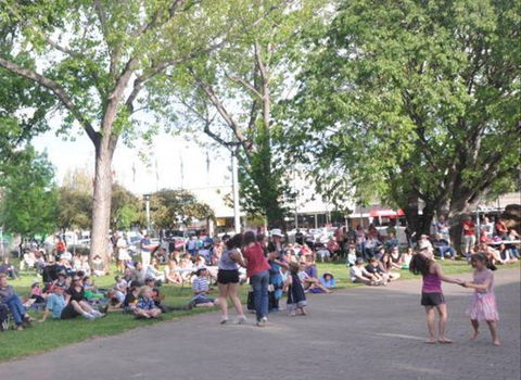 Australian National Busking Championships - Great Ocean Road Tourism 1