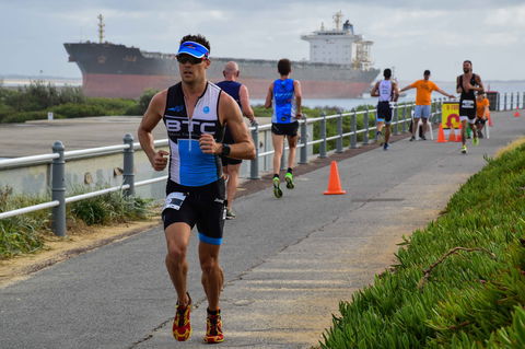 Sparke Helmore Newcastle City Triathlon - Great Ocean Road Tourism 0