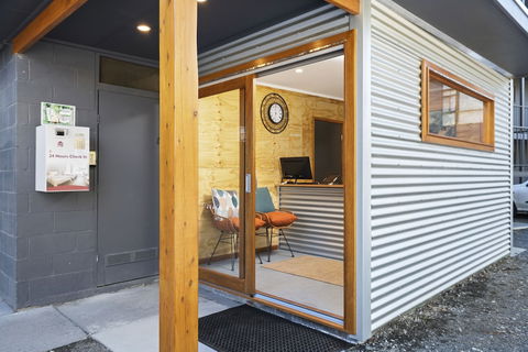 North Pier Hotel - Great Ocean Road Tourism 0