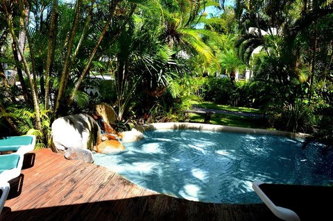 Beach Terraces- Port Douglas - Great Ocean Road Tourism 3