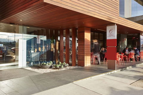 Melbourne Dandenong Central Apartment - Great Ocean Road Tourism 2