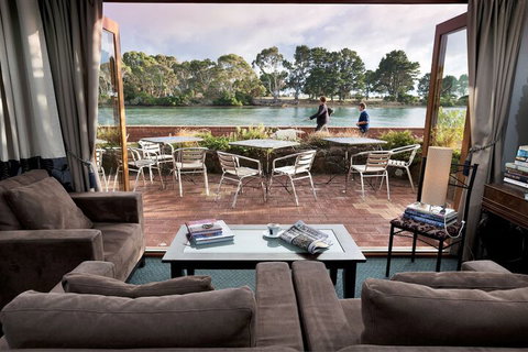The Waterfront Wynyard - Great Ocean Road Tourism 3