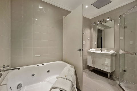 Best Western Plus Buckingham International - Great Ocean Road Tourism 4