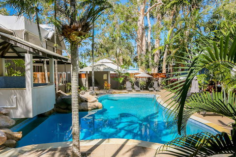 Paradise On The Beach Resort - Palm Cove - Great Ocean Road Tourism 1