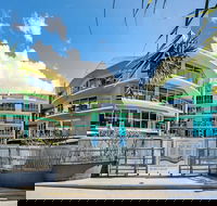 Rolling Surf Resort - Great Ocean Road Tourism