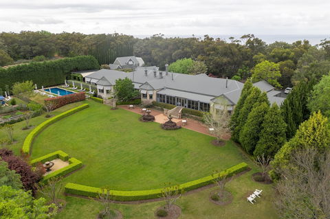 Bells At Killcare Boutique Hotel, Restaurant & Spa - Great Ocean Road Tourism 1