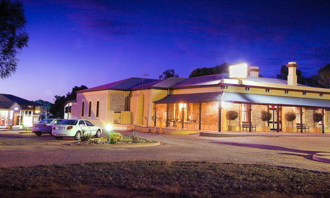 The Standpipe Golf Motor Inn - Great Ocean Road Tourism 1