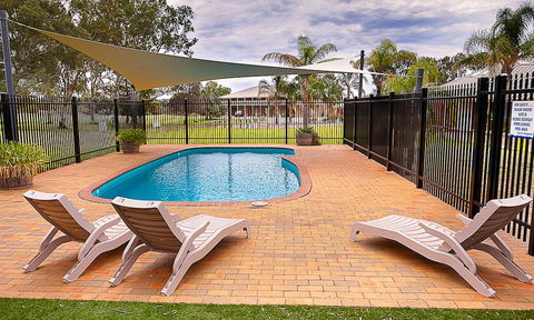 The Standpipe Golf Motor Inn - Great Ocean Road Tourism 3