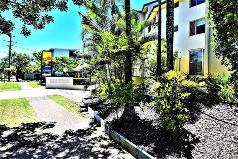 Sand Castles On Currumbin Beach - Great Ocean Road Tourism 2