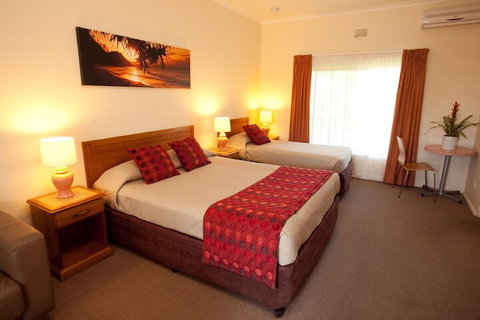 Byron Motor Lodge Motel - Great Ocean Road Tourism 3