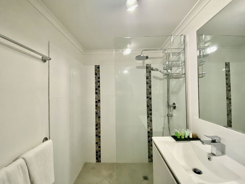 Cairns Beach Resort - Great Ocean Road Tourism 5