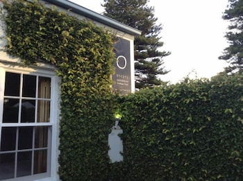 Oscars Waterfront Boutique Hotel - Great Ocean Road Tourism 1