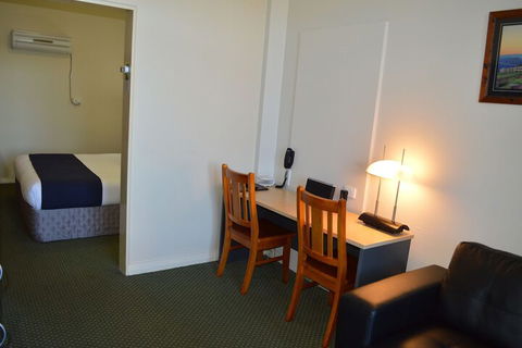 Taree Motor Inn - Great Ocean Road Tourism 6