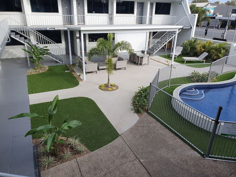 Montego Mermaid Beach Motel - Great Ocean Road Tourism 1