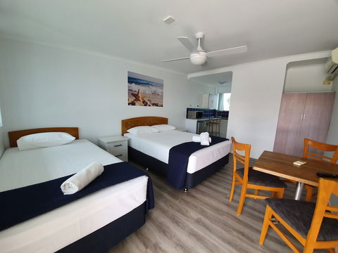 Montego Mermaid Beach Motel - Great Ocean Road Tourism 5