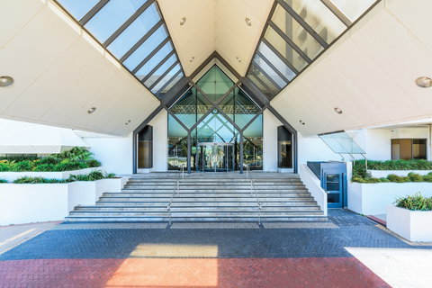 Rendezvous Hotel Perth Scarborough - Great Ocean Road Tourism 0