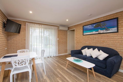 Cervantes Pinnacles Motel - Great Ocean Road Tourism 5