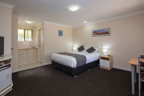 Cervantes Pinnacles Motel - Great Ocean Road Tourism 6