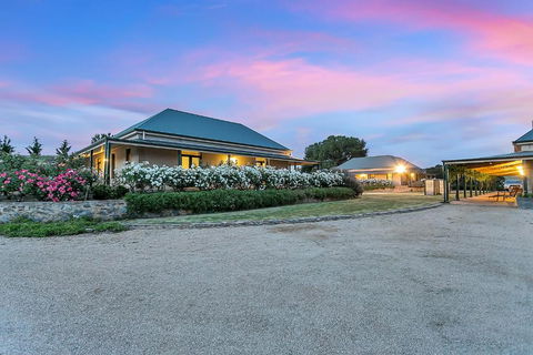 Abbotsford Country House - Great Ocean Road Tourism 4