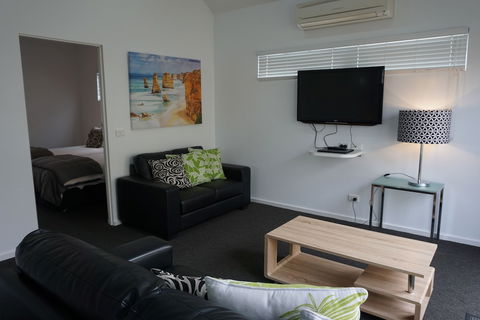 Ashmont Motor Inn & Apartments - Great Ocean Road Tourism 6