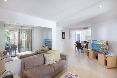 Maison Noosa Beachfront Resort - Great Ocean Road Tourism 6