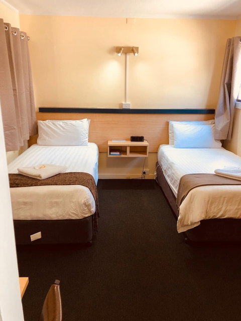 Red Cedar Motel - Great Ocean Road Tourism 4