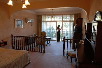 Victoria House Motor Inn - Great Ocean Road Tourism 6