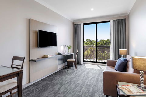 Oaks Sydney North Ryde Suites - Great Ocean Road Tourism 6