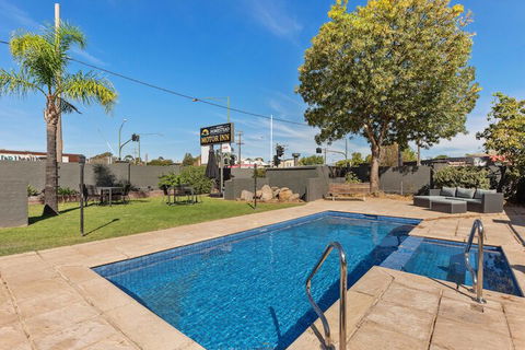 Bendigo Homestead Motor Inn & Apartments - Great Ocean Road Tourism 6