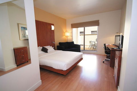 Ramada Encore Dandenong - Great Ocean Road Tourism 6