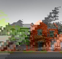 Majestic Old Lion Apartments - Great Ocean Road Tourism