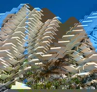 Beach House Seaside Resort Coolangatta - Great Ocean Road Tourism