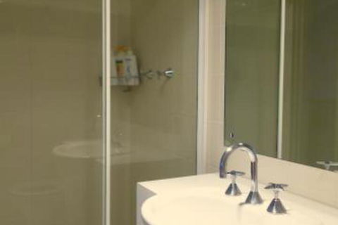 Kingston Terrace Apartments - Great Ocean Road Tourism 6