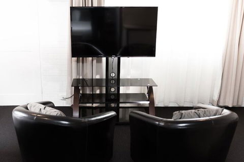 Bay Hotel Apartments - Great Ocean Road Tourism 2