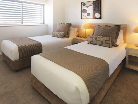 Oaks Townsville Gateway Suites - Great Ocean Road Tourism 5