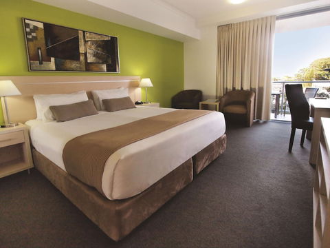 Oaks Townsville Gateway Suites - Great Ocean Road Tourism 6