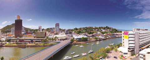 Oaks Townsville Gateway Suites - Great Ocean Road Tourism 0
