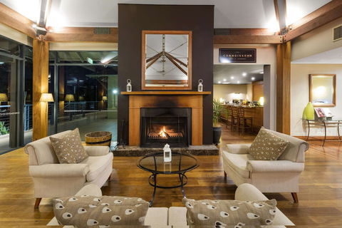 Oaks Cypress Lakes Resort - Great Ocean Road Tourism 2