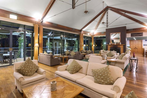 Oaks Cypress Lakes Resort - Great Ocean Road Tourism 1