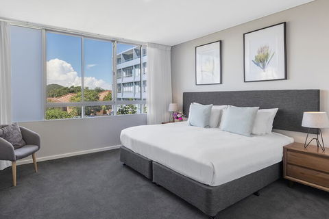 Oaks Nelson Bay Lure Suites - Great Ocean Road Tourism 2